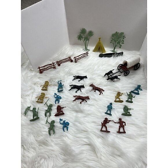 Western Playset Plastic Toy Cowboys Native American Horses Wagon Canoe Tee Pee - Picture 1 of 7